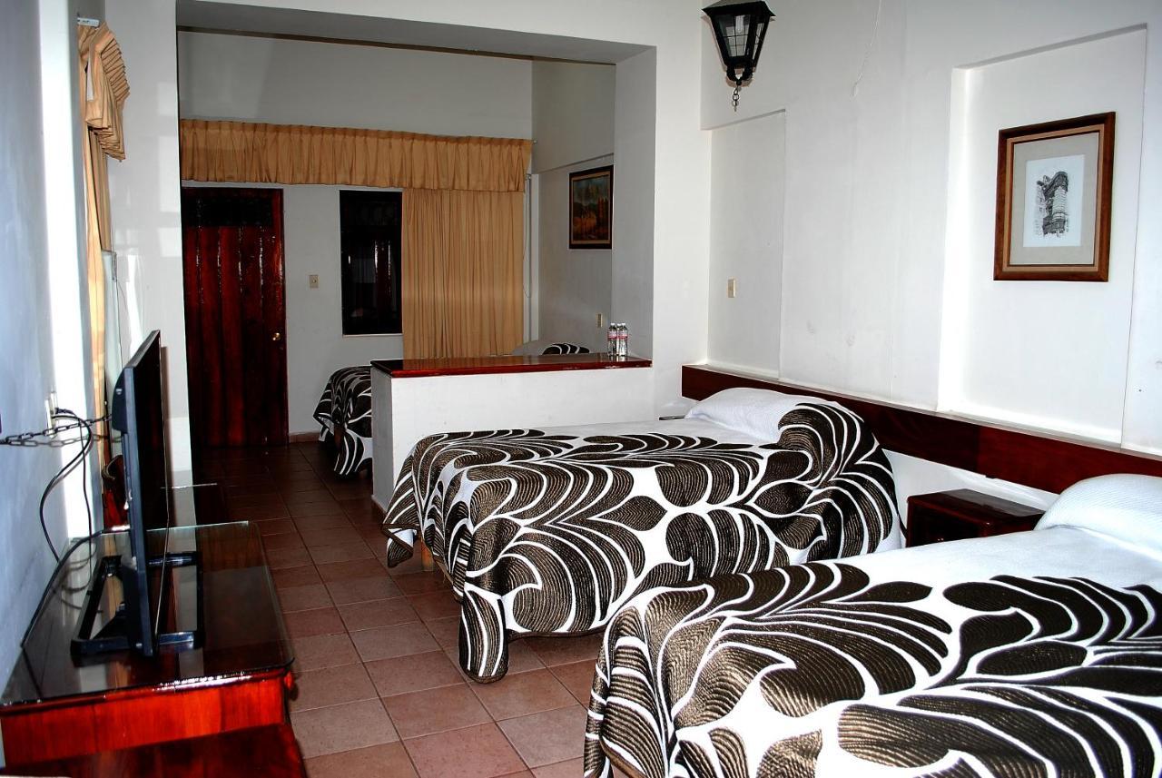 Hotel Posada Del Sol Apatzingán de la Constitución Eksteriør bilde
